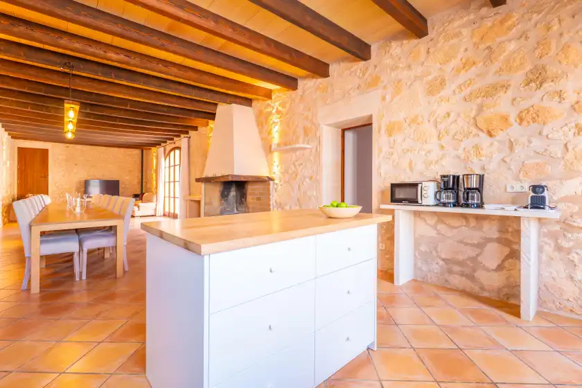 Holiday rentals in Son rossinyol nou, Campos
