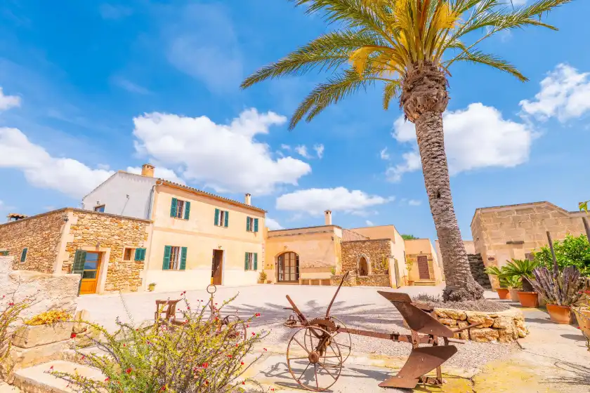Holiday rentals in Son rossinyol nou, Campos