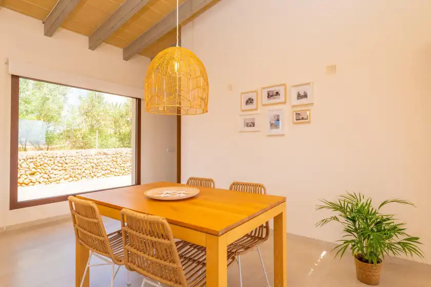Holiday rentals in Son rossinyol nou (ses figueretes), Campos