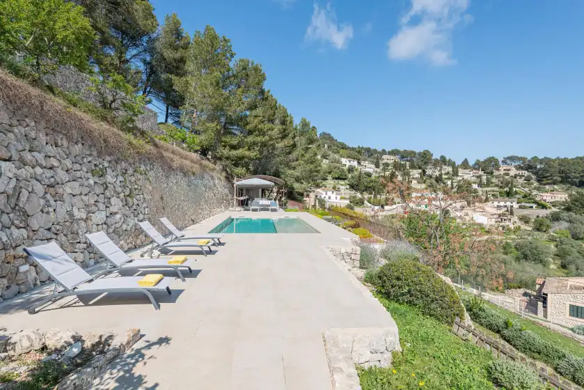 Holiday rentals in Can cabellut, Galilea