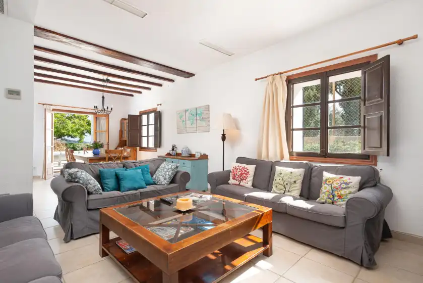 Holiday rentals in Can cabellut, Galilea