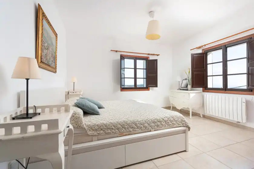 Holiday rentals in Can cabellut, Galilea
