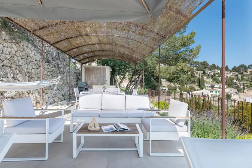 Holiday rentals in Can cabellut, Galilea