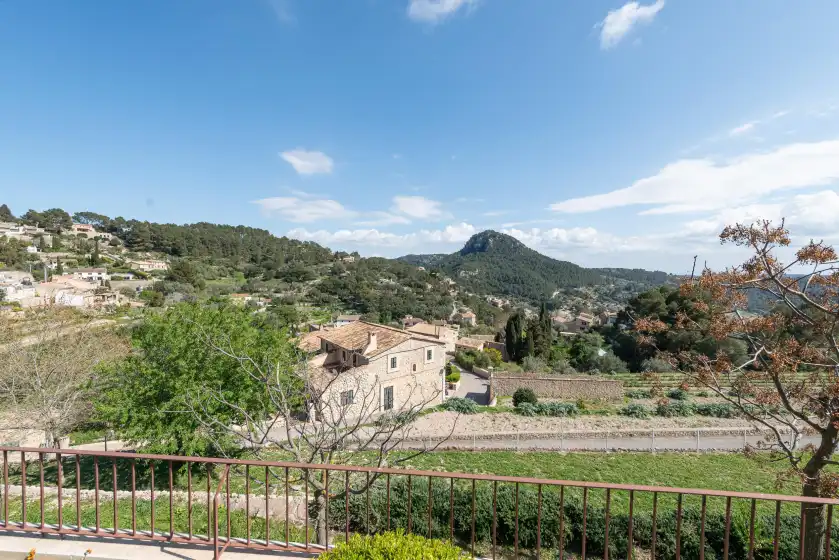 Holiday rentals in Can cabellut, Galilea