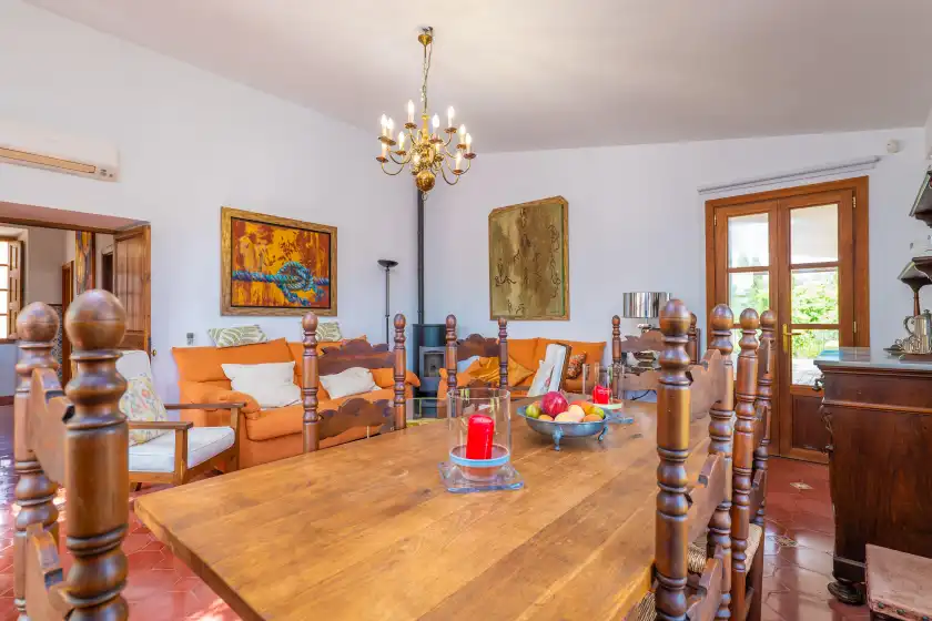 Holiday rentals in Son corcó, Consell