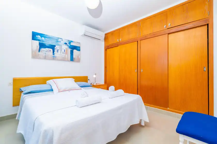 Holiday rentals in Casa tola, Colònia de Sant Pere