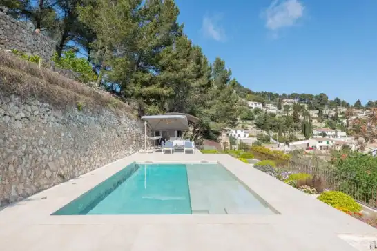 Can cabellut in Galilea, Puigpunyent, Mallorca, Illes Balears, España