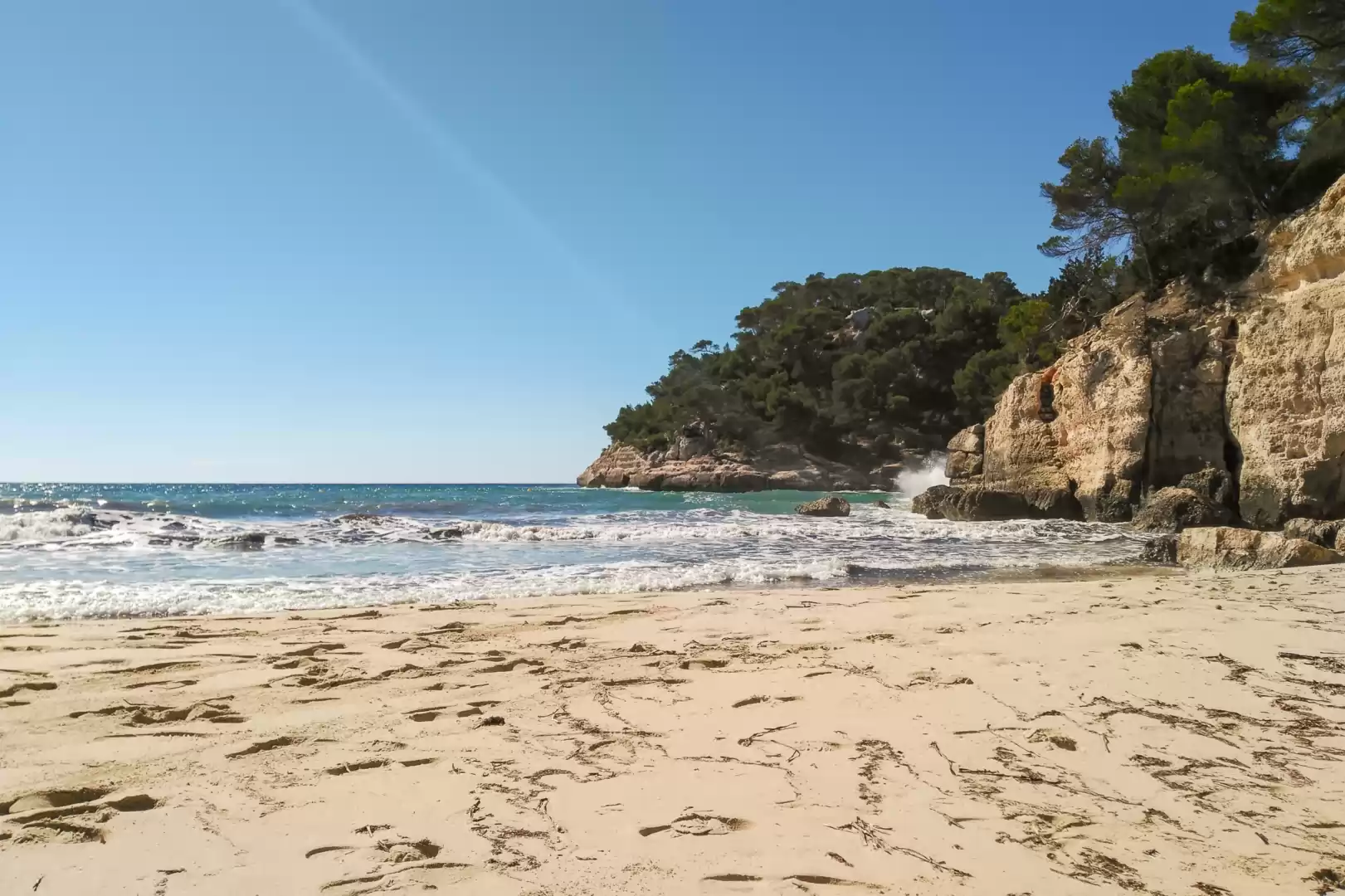 Cala Mitjana, Menorca