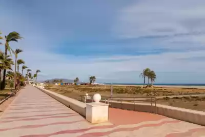 Alquiler vacacional en Playa Puerto Rey, Almería