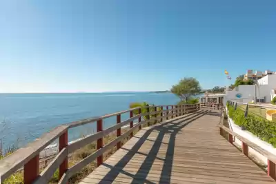 Ferienunterkünfte in Playa Guadalmansa, Estepona, Málaga