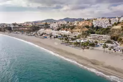 Playa Burriana, Nerja